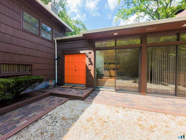1140 Paradise Avenue, Hamden, CT 06514