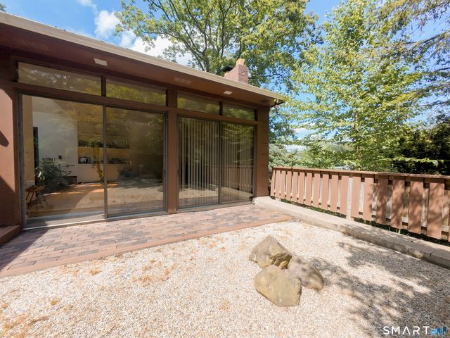 1140 Paradise Avenue, Hamden, CT 06514