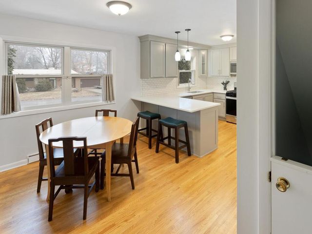 932 11th Avenue SE, Forest Lake, MN 55025