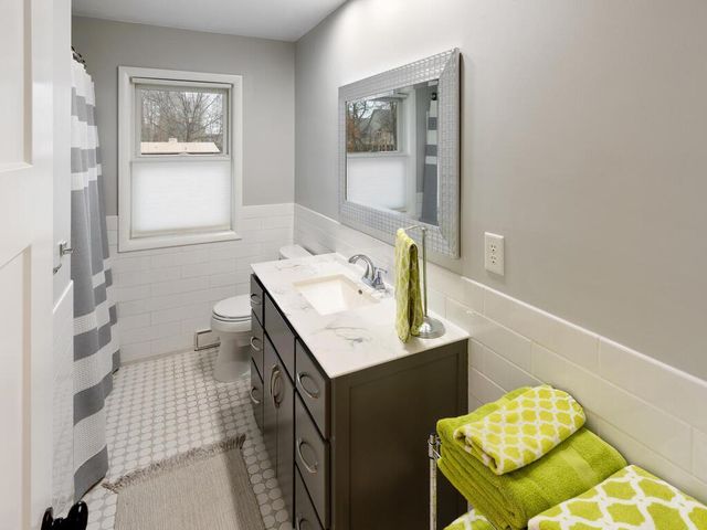 932 11th Avenue SE, Forest Lake, MN 55025