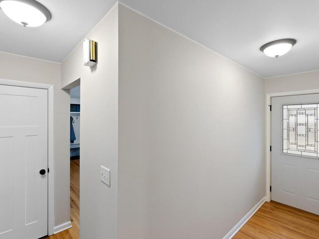 932 11th Avenue SE, Forest Lake, MN 55025