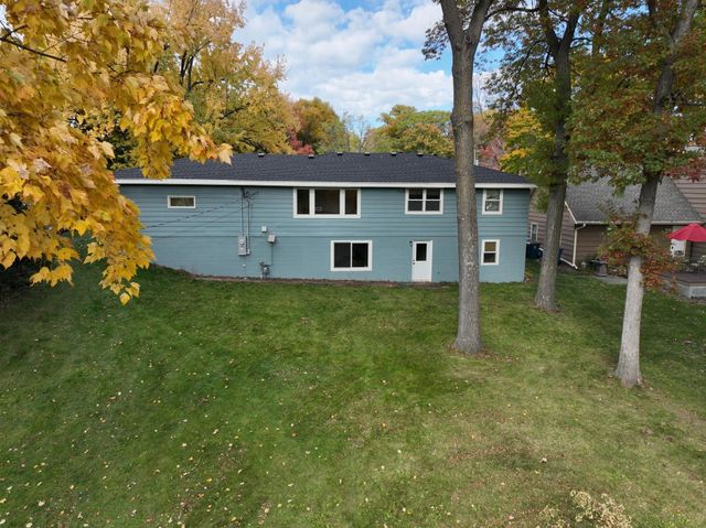 932 11th Avenue SE, Forest Lake, MN 55025