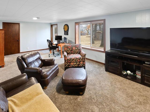 932 11th Avenue SE, Forest Lake, MN 55025