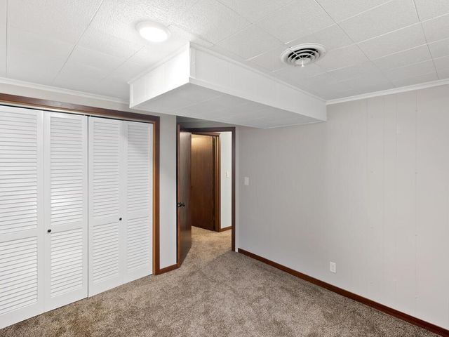 932 11th Avenue SE, Forest Lake, MN 55025