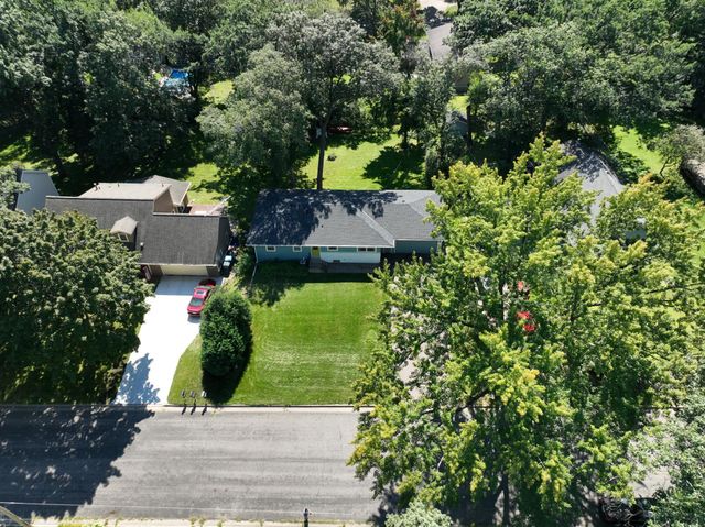 932 11th Avenue SE, Forest Lake, MN 55025