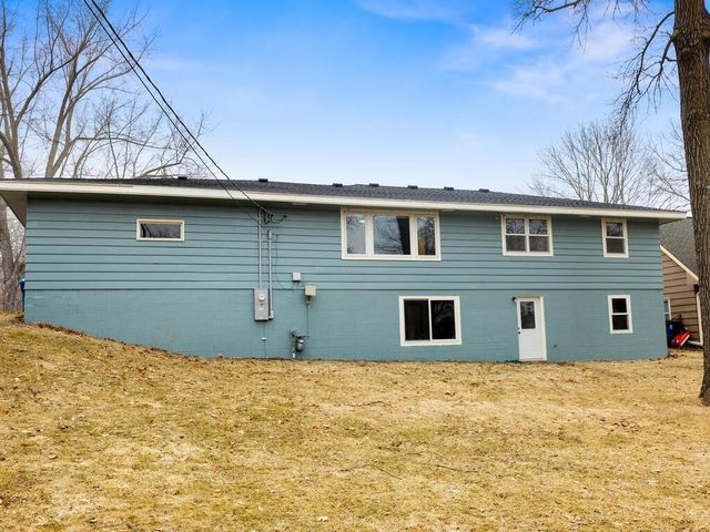 932 11th Avenue SE, Forest Lake, MN 55025