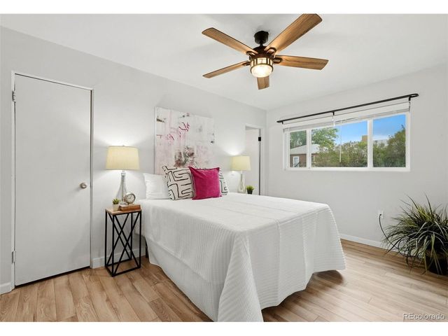 9051 Lilly Ct, Thornton, CO 80229