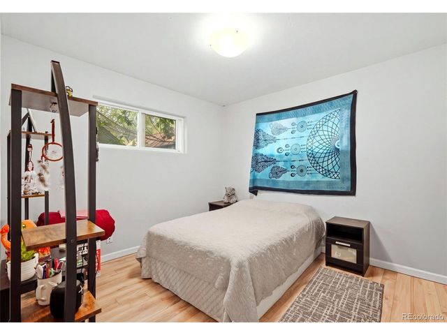 9051 Lilly Ct, Thornton, CO 80229