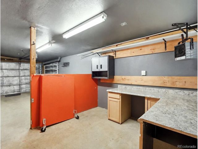 9051 Lilly Ct, Thornton, CO 80229