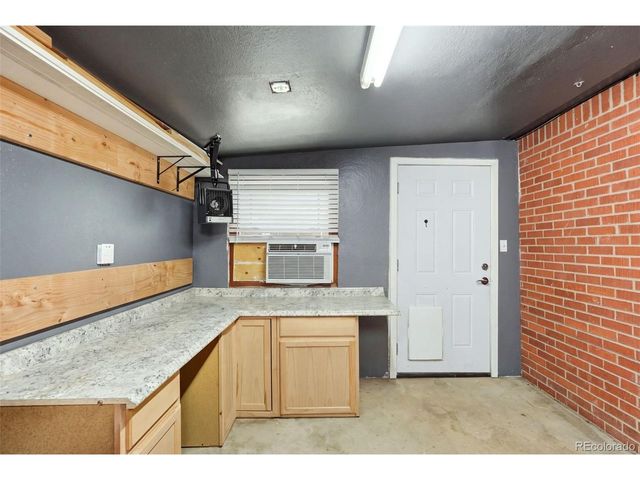 9051 Lilly Ct, Thornton, CO 80229