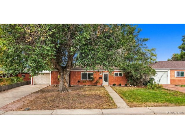 9051 Lilly Ct, Thornton, CO 80229