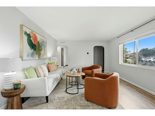 9051 Lilly Ct, Thornton, CO 80229