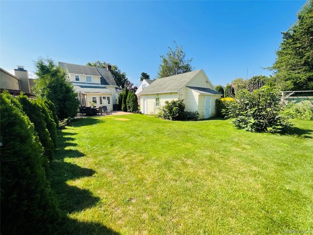 148 Canterbury Road, Williston Park, NY 11596