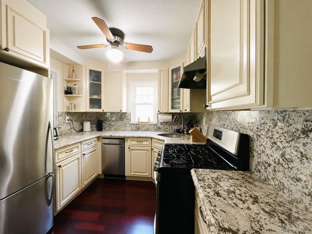 148 Canterbury Road, Williston Park, NY 11596