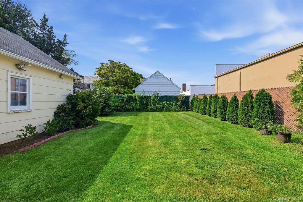 148 Canterbury Road, Williston Park, NY 11596 — photo 3