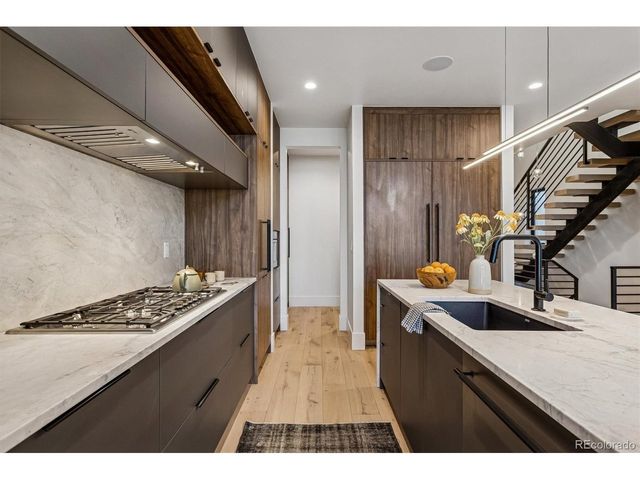 2824 Vallejo St, Denver, CO 80211