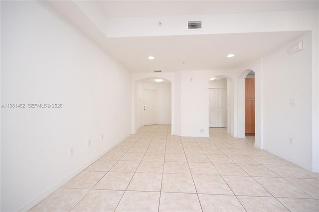 10885 NW 89th Ter 211, Doral, FL 33178