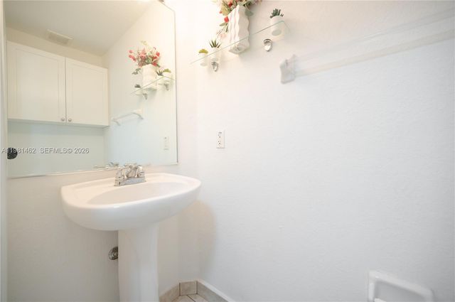 10885 NW 89th Ter 211, Doral, FL 33178