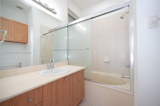 10885 NW 89th Ter 211, Doral, FL 33178