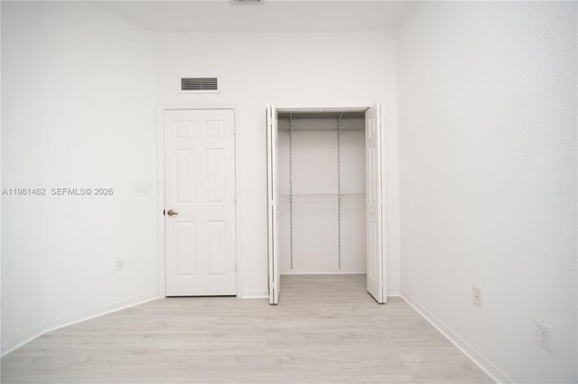 10885 NW 89th Ter 211, Doral, FL 33178