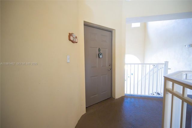 10885 NW 89th Ter 211, Doral, FL 33178