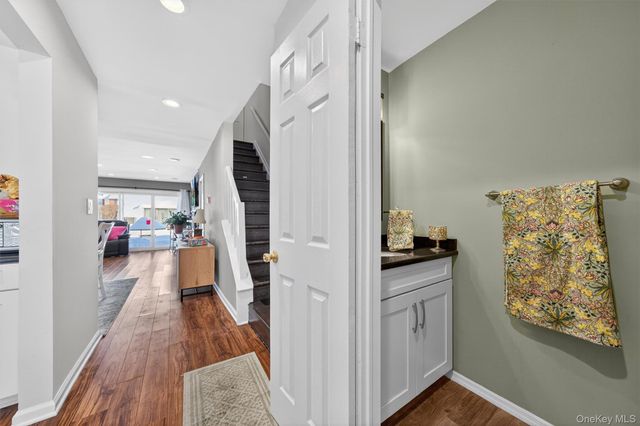 12 Brook Drive, Washingtonville, NY 10992