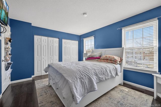 12 Brook Drive, Washingtonville, NY 10992