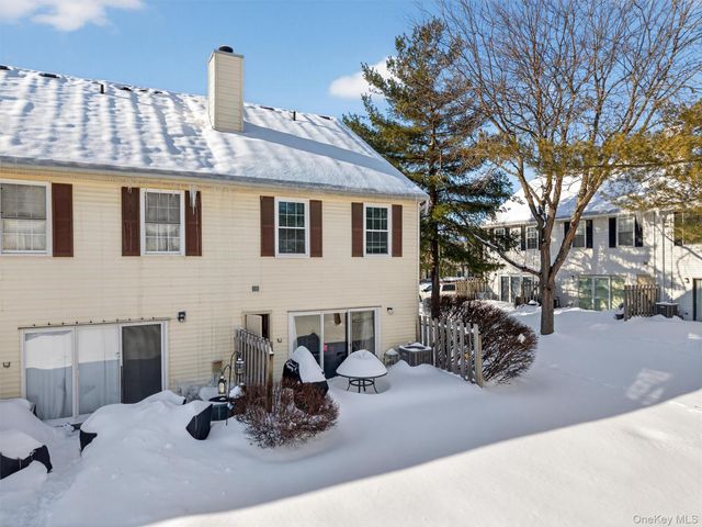 12 Brook Drive, Washingtonville, NY 10992