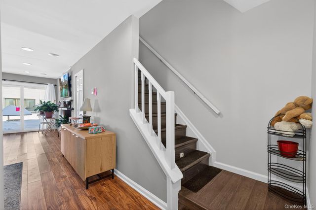 12 Brook Drive, Washingtonville, NY 10992