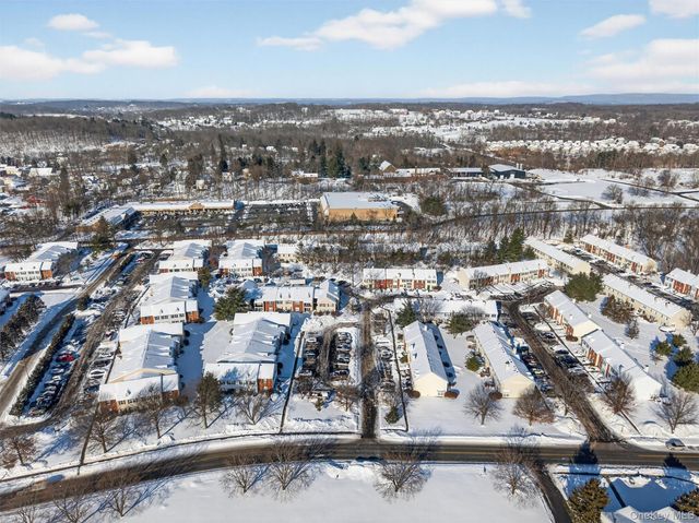 12 Brook Drive, Washingtonville, NY 10992