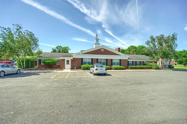 12 Brook Drive, Washingtonville, NY 10992