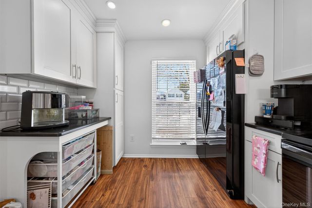 12 Brook Drive, Washingtonville, NY 10992