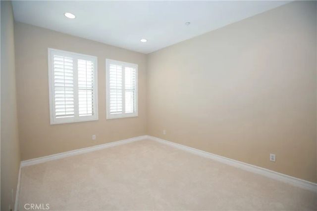 129 Chantilly, Irvine, CA 92620