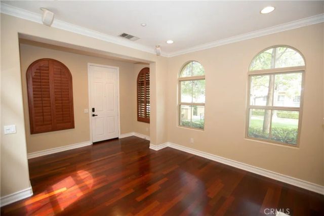 129 Chantilly, Irvine, CA 92620