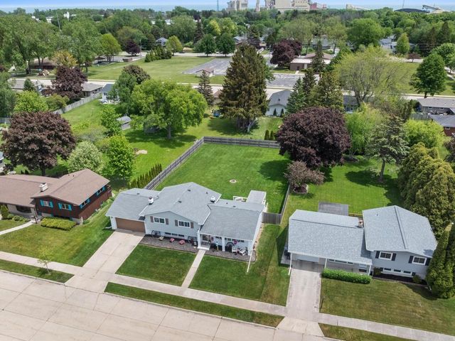 3813 S 13th STREET, Sheboygan, WI 53081