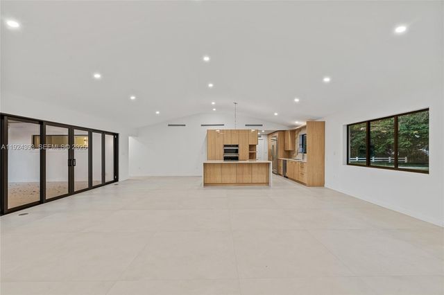 12940 SW 73rd Ave, Pinecrest, FL 33156