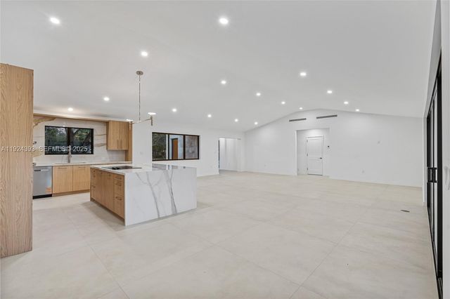 12940 SW 73rd Ave, Pinecrest, FL 33156