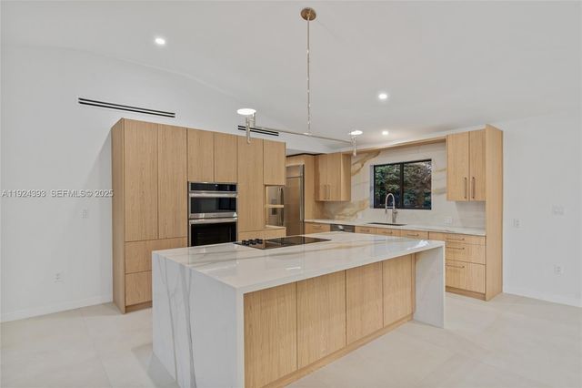 12940 SW 73rd Ave, Pinecrest, FL 33156