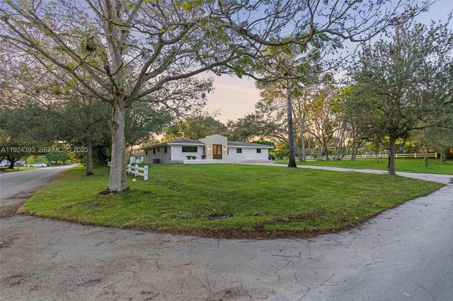 12940 SW 73rd Ave, Pinecrest, FL 33156