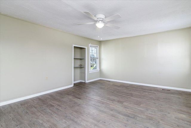 906 Front AVE, Salem, VA 24153