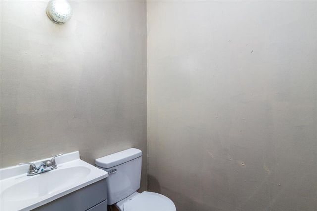 906 Front AVE, Salem, VA 24153
