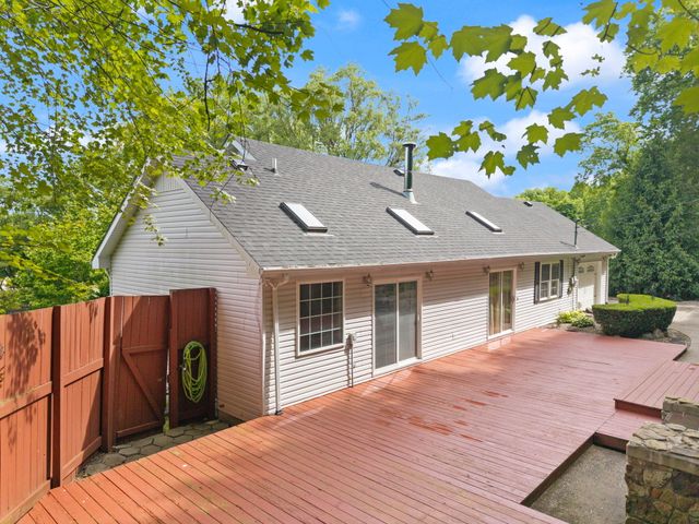 95 Hilltop Estates Road, Morehead, KY 40351
