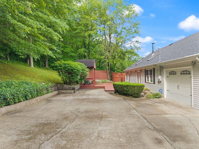 95 Hilltop Estates Road, Morehead, KY 40351