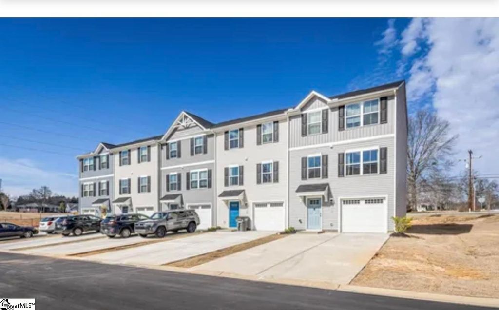 102 Verdant Leaf Way, Greenville, SC 29617