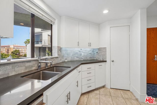 2930 Neilson Way 505, Santa Monica, CA 90405