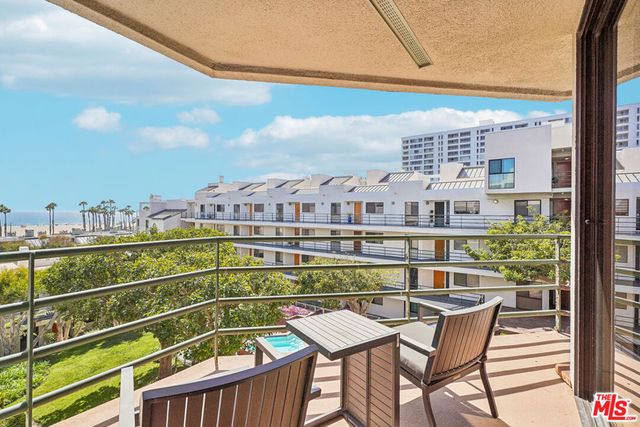 2930 Neilson Way 505, Santa Monica, CA 90405