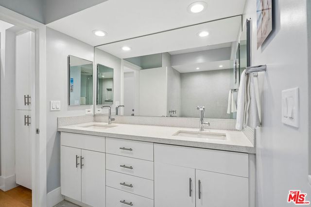 2930 Neilson Way 505, Santa Monica, CA 90405