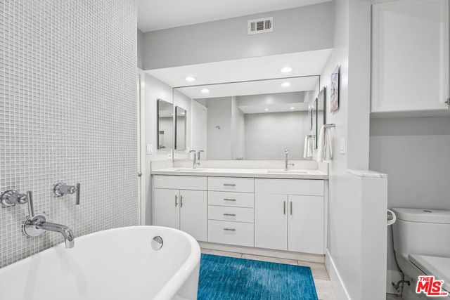2930 Neilson Way 505, Santa Monica, CA 90405