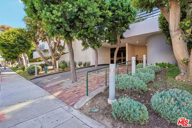 2930 Neilson Way 505, Santa Monica, CA 90405
