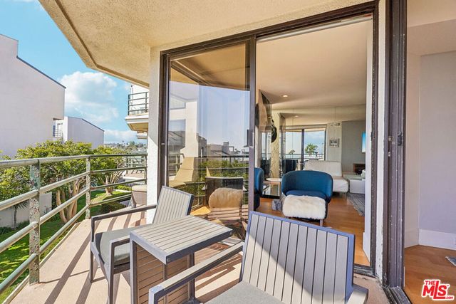 2930 Neilson Way 505, Santa Monica, CA 90405